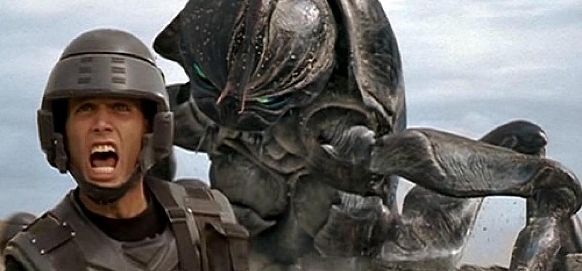 starship troopers recensione film