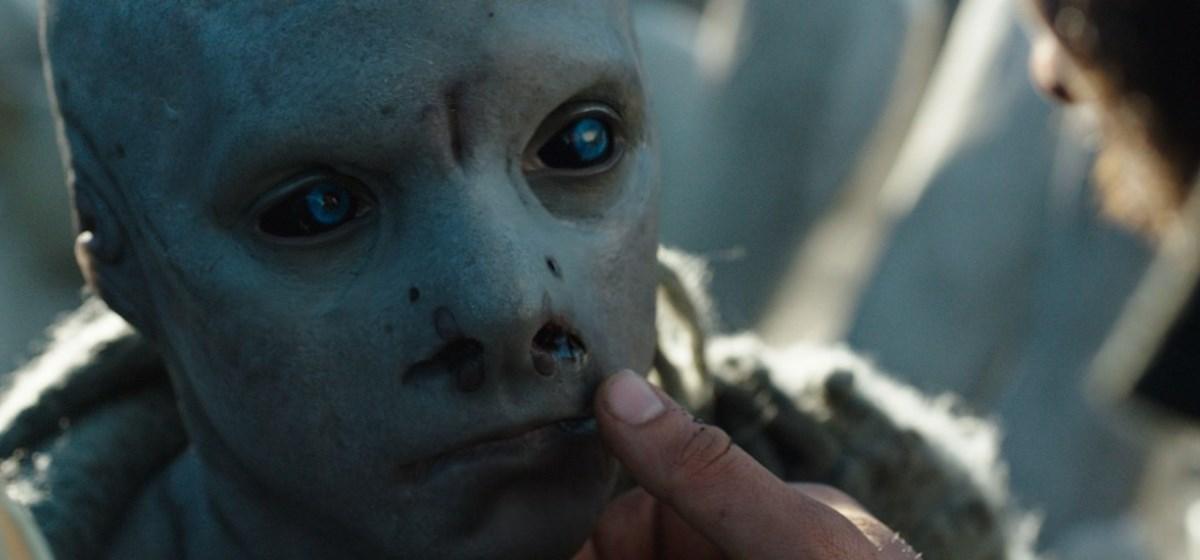 Cold Skin - recensione film xavier gens